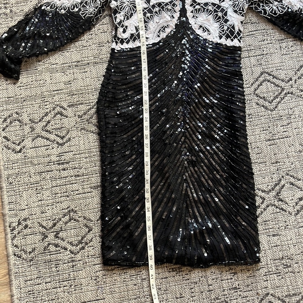 VINTAGE DRESS - Picture 9 of 12
